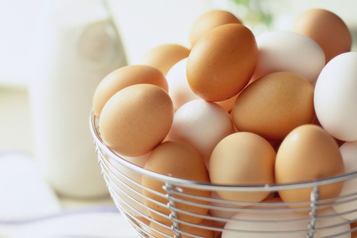 Theo Bộ Nông nghiệp Hoa Kỳ (USDA) thì trong 1 quả trứng gà có chứa từ 54 - 90 kcal