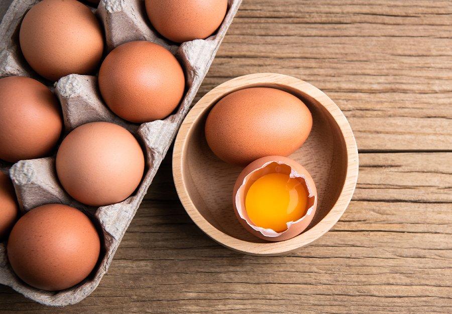 Không ăn trứng sống vì có thể ảnh hưởng đến sức khỏe