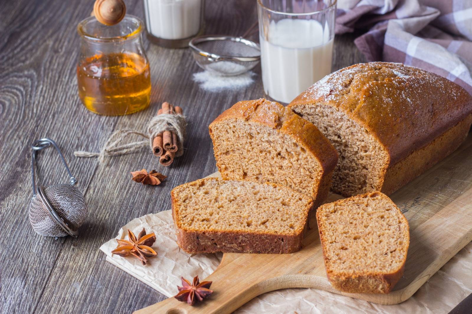 Theo các chuyên gia, trung bình 1 ổ bánh mì chứa lượng calo từ 259 - 415 kcal