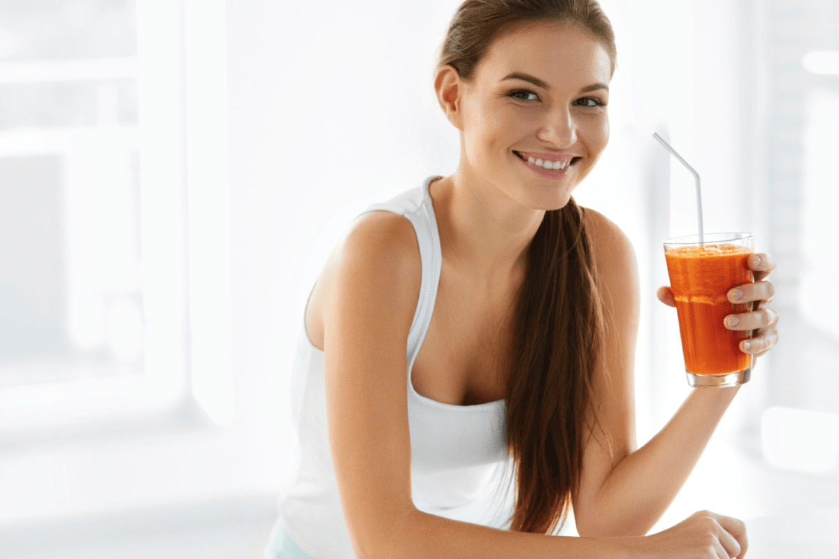 Bạn có nên thêm nước ép cà rốt vào chế độ ăn kiêng giảm cân của mình?