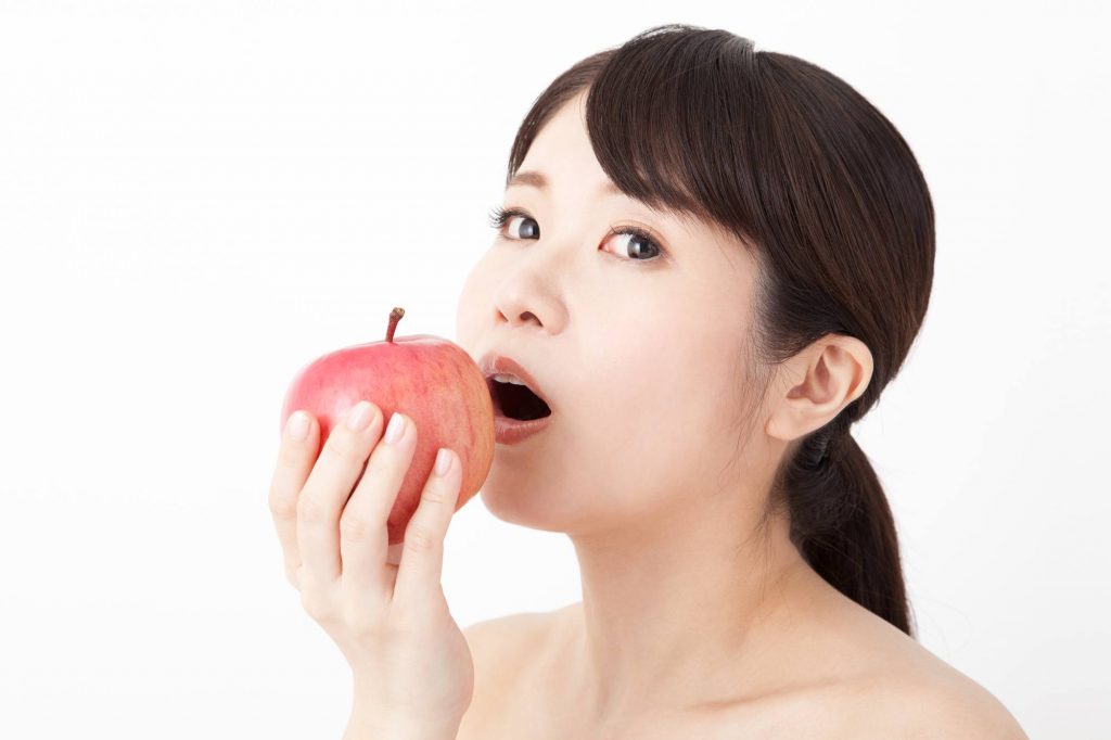 Ăn táo nhiều sẽ khiến cho bạn hạn chế gặp các vấn đề về sức khỏe