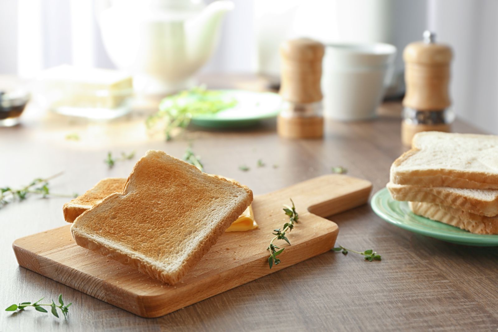 Theo chuyên gia dinh dưỡng, 1 lát bánh mì sandwich có lượng calo khoảng 67 kcal