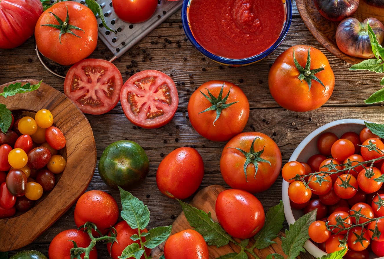 Cà chua là một trong những loại thực phẩm chứa rất ít chất béo, không cholesterol