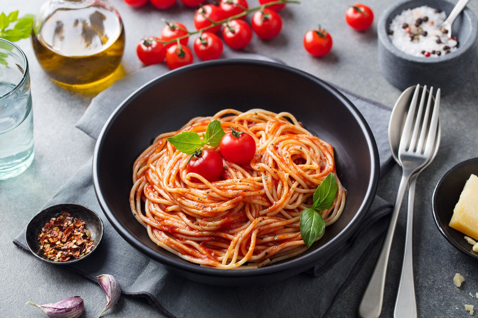 Ăn mì Ý thường xuyên cũng sẽ giúp giảm mức độ chất béo bão hòa trong cơ thể