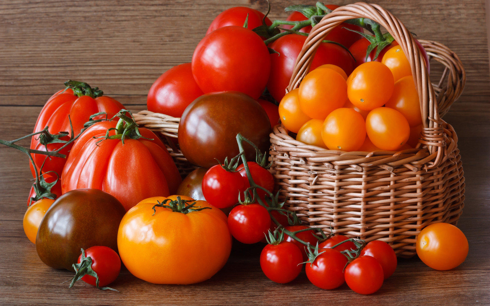 Cà chua là một trong các món ăn ít calo vô cùng tốt dành cho người giảm cân
