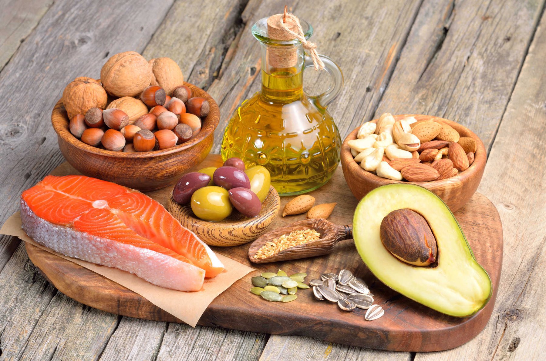Những thực phẩm giàu chất béo không bão hòa sẽ không nạp cholesterol ảnh hưởng tới sức khỏe