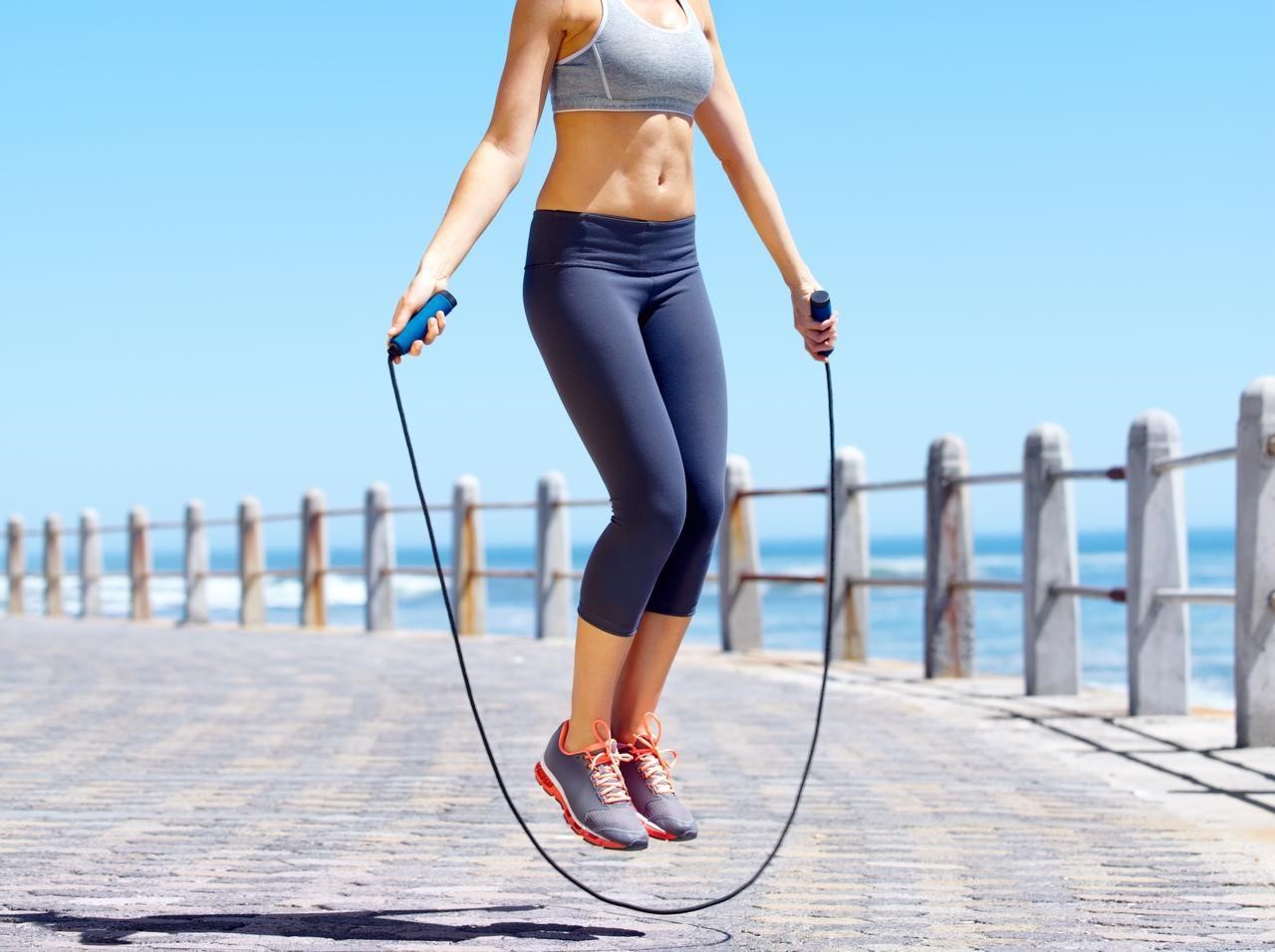 Theo nghiên cứu, nhảy dây là phương pháp đơn giản giúp tăng cường mật độ xương