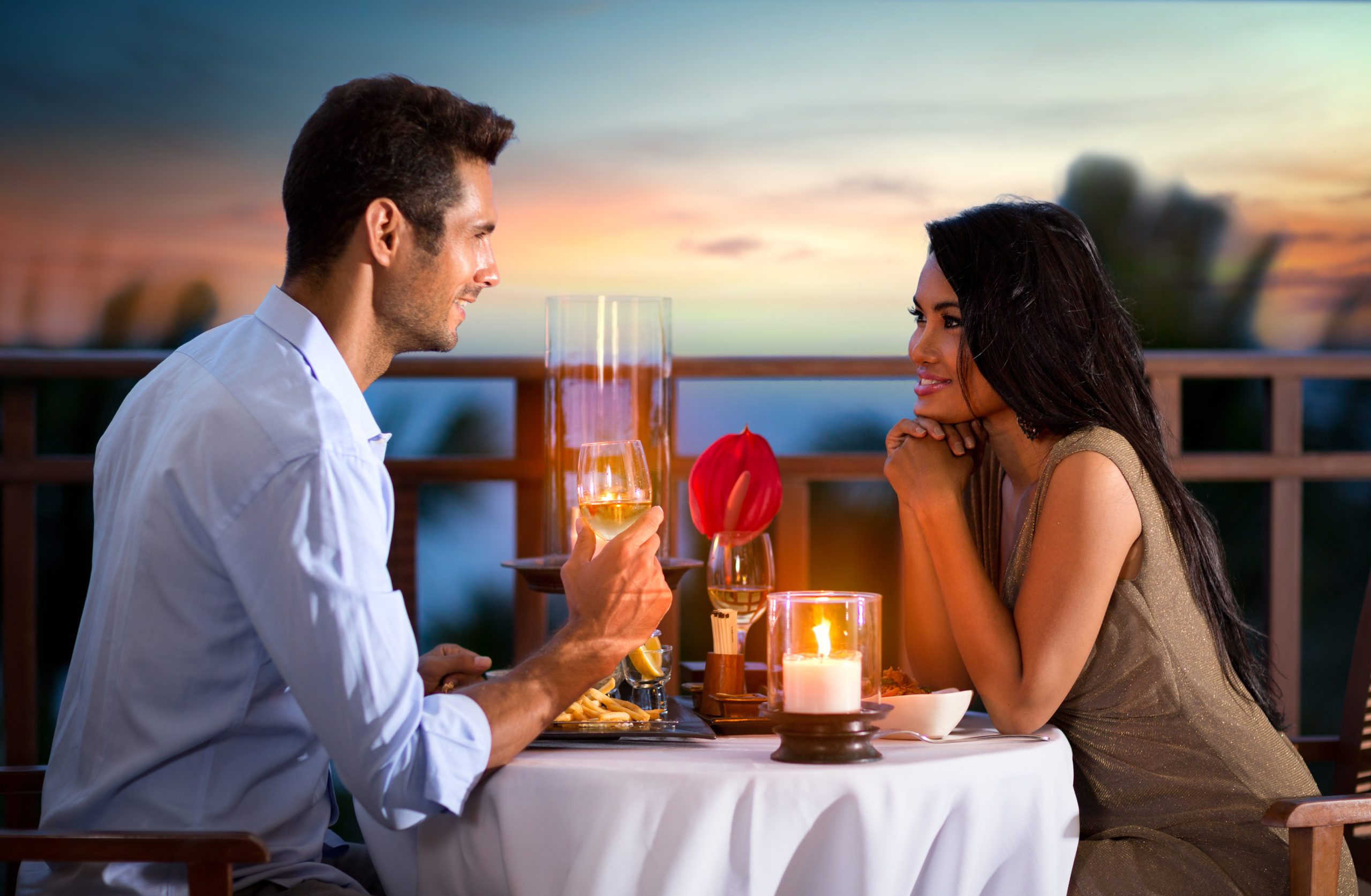 Một bữa tối lãng mạn là món quà tặng Valentine cho nữ lý tưởng được nhiều người mong đợi
