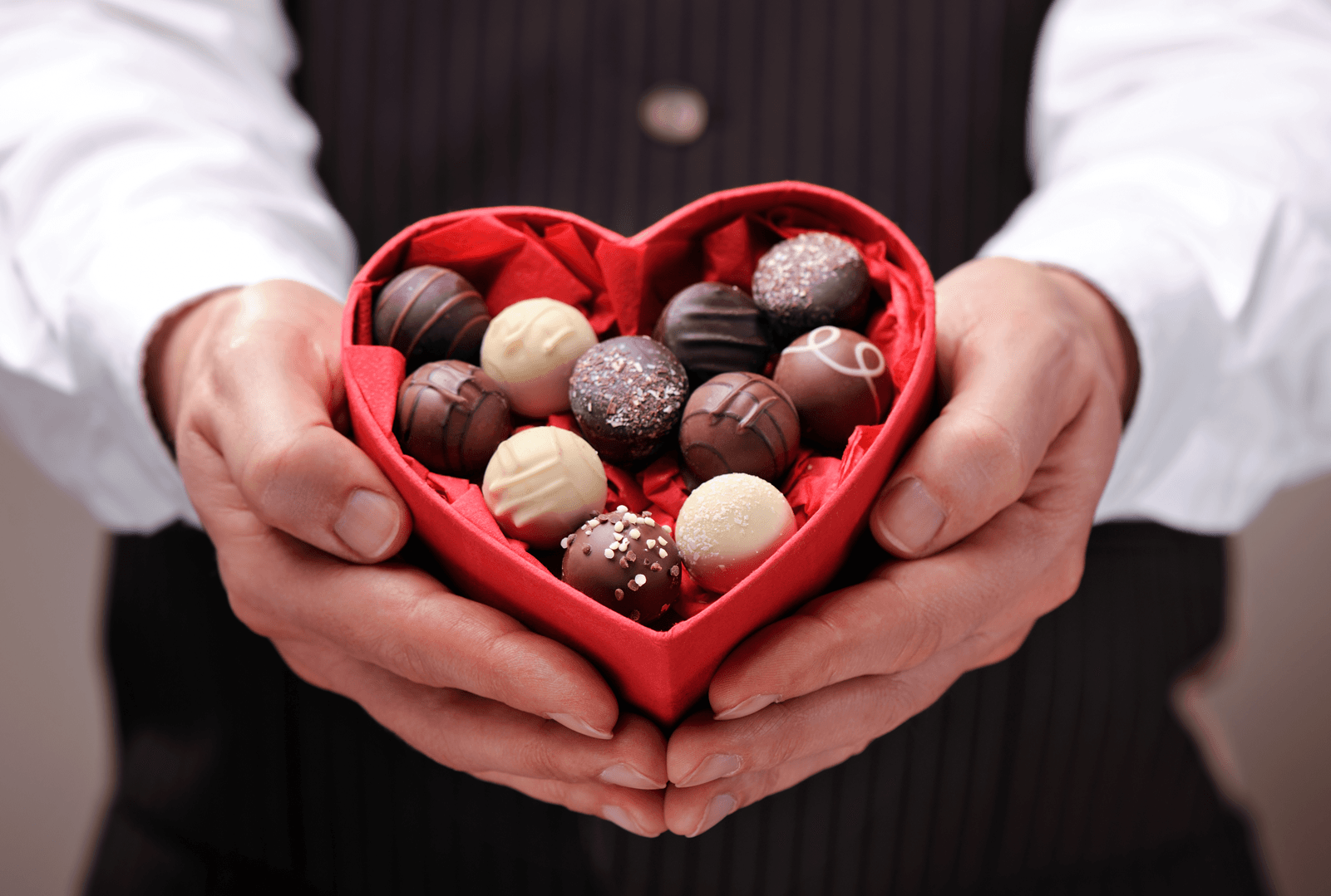 Những viên socola có vị đắng và vị ngọt cũng giống như mùi vị của tình yêu