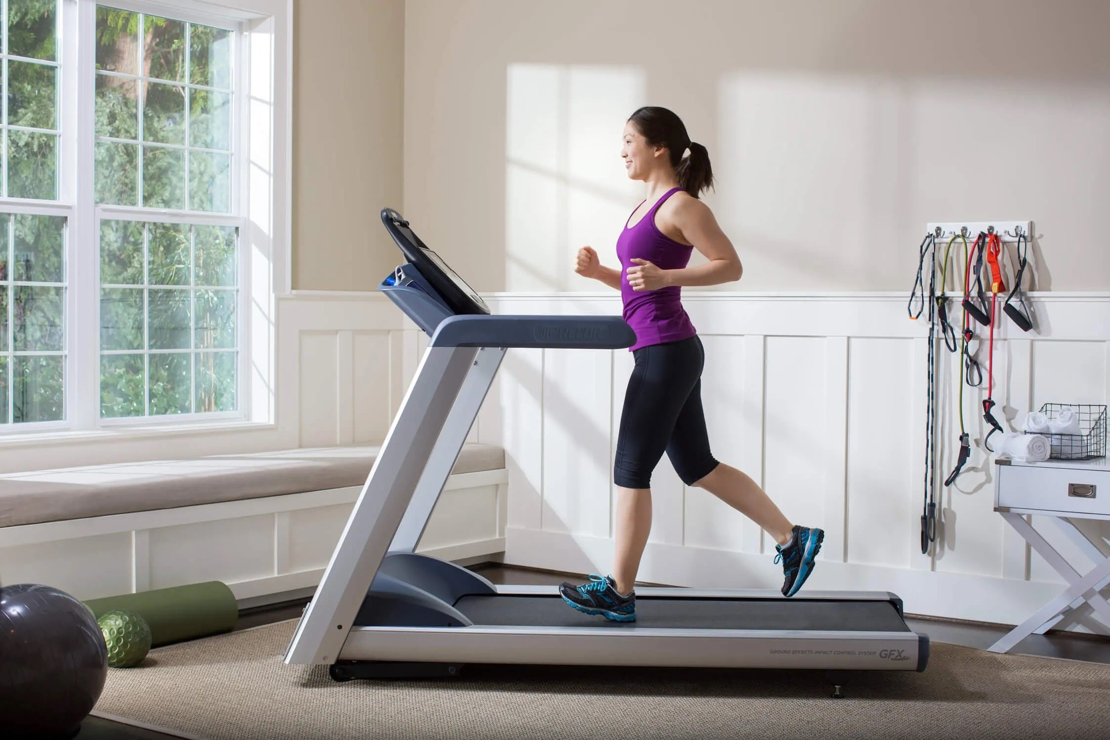 Bạn nên kết hợp tập thể dục tập hoặc vận động với nước lá sen giảm cân