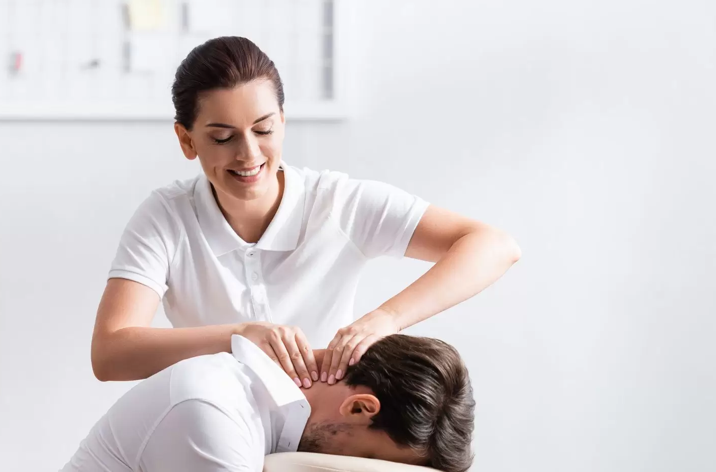 Bạn cần xin ý kiến của chuyên gia hoặc bác sĩ để massage phù hợp