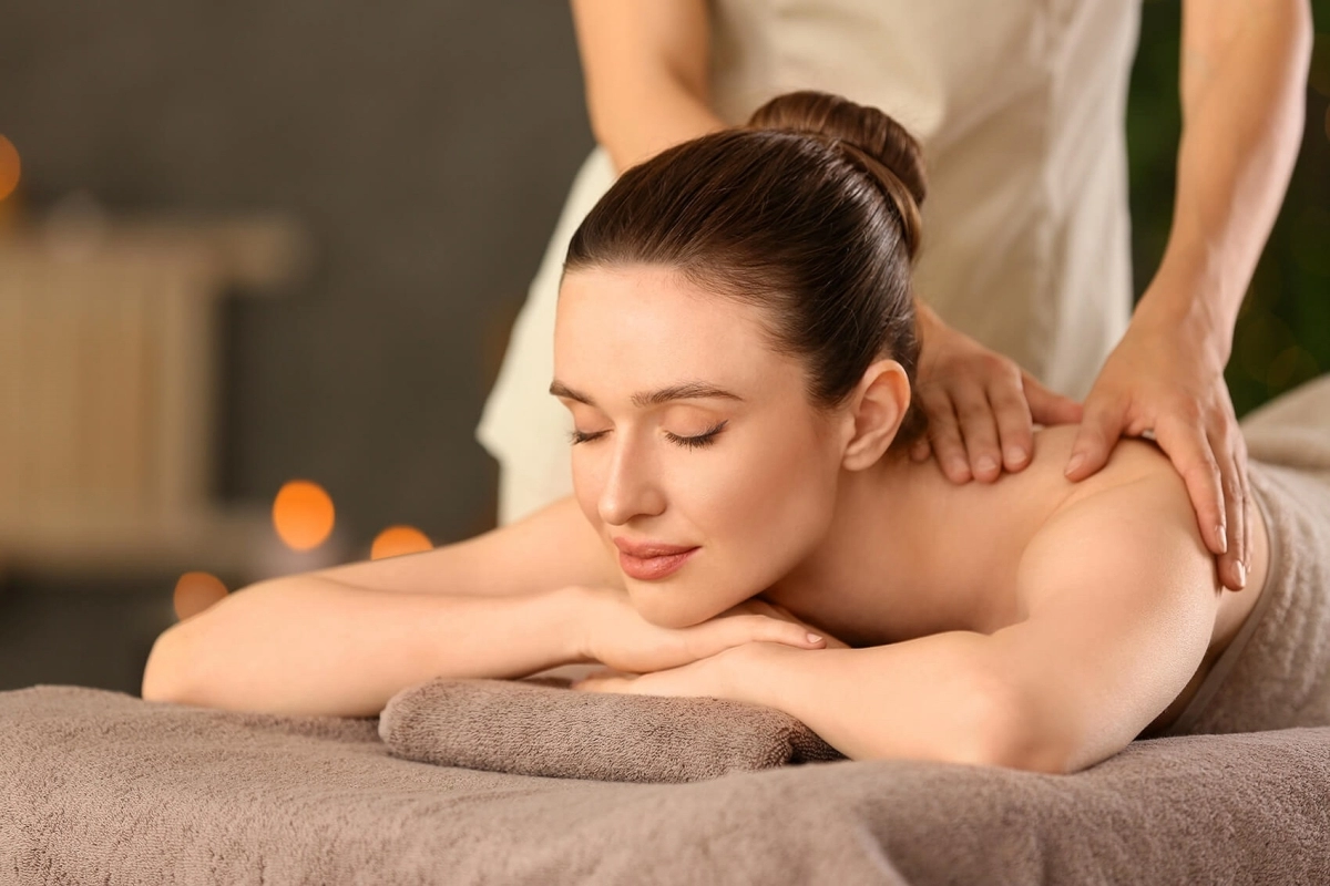 Massage Body Kết Hợp Chải Thông Kinh Lạc Đắp Bùn Trị Liệu  Paradise Beauty